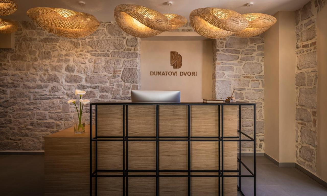 DUNATOVI DVORI Heritage Hotel Preko Buitenkant foto